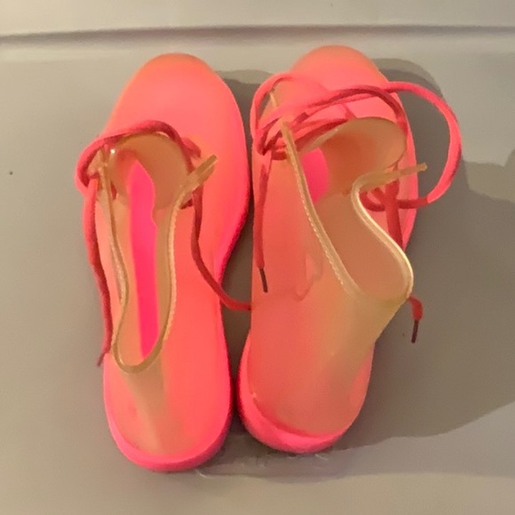 Translucent Pink Women's Boots H2K Size 7 - Picture 2 of 5